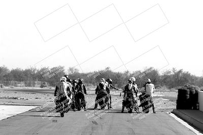 media/Apr-10-2022-SoCal Trackdays (Sun) [[f104b12566]]/Around the Pits/